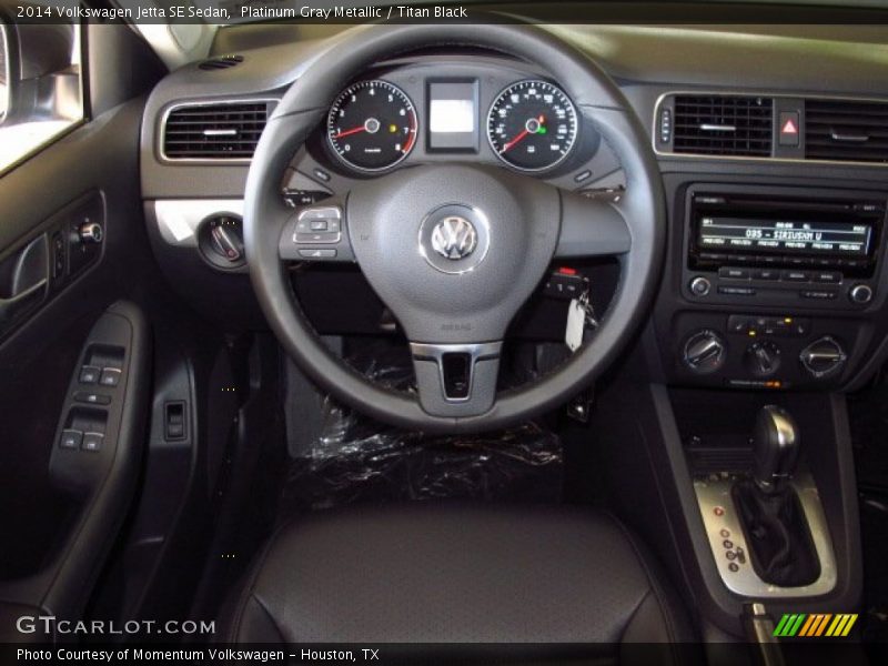 Platinum Gray Metallic / Titan Black 2014 Volkswagen Jetta SE Sedan