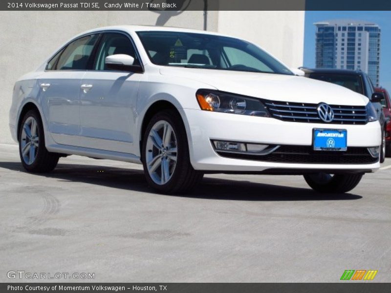 Candy White / Titan Black 2014 Volkswagen Passat TDI SE