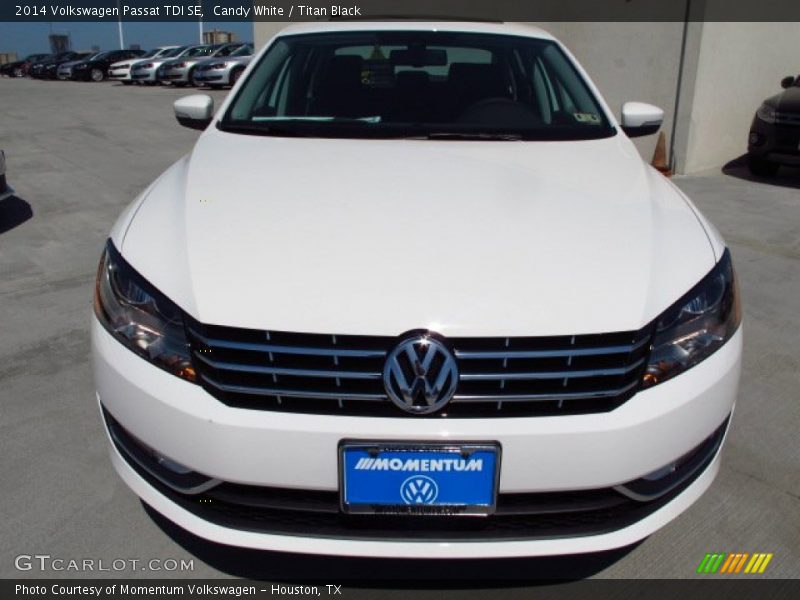 Candy White / Titan Black 2014 Volkswagen Passat TDI SE
