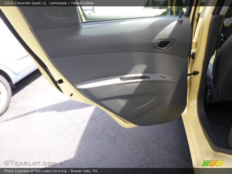 Lemonade / Yellow/Yellow 2014 Chevrolet Spark LS