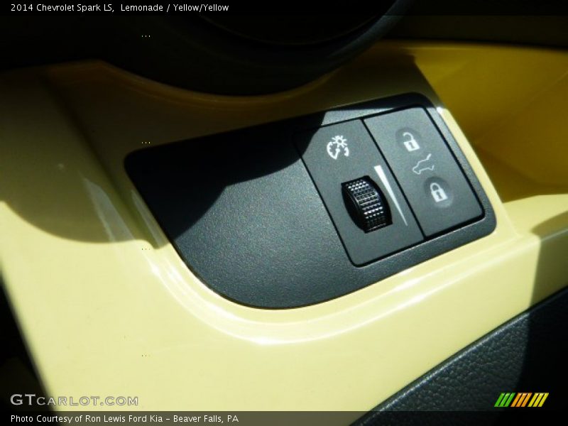Lemonade / Yellow/Yellow 2014 Chevrolet Spark LS