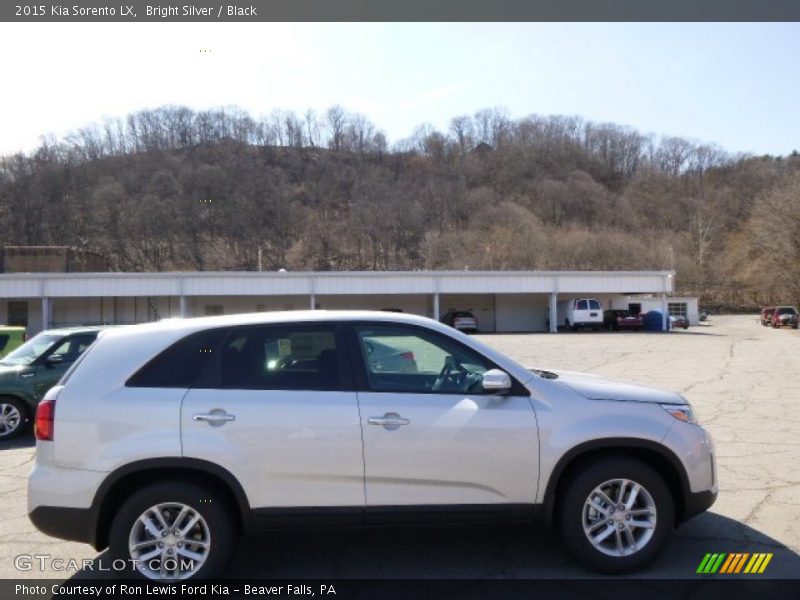 Bright Silver / Black 2015 Kia Sorento LX