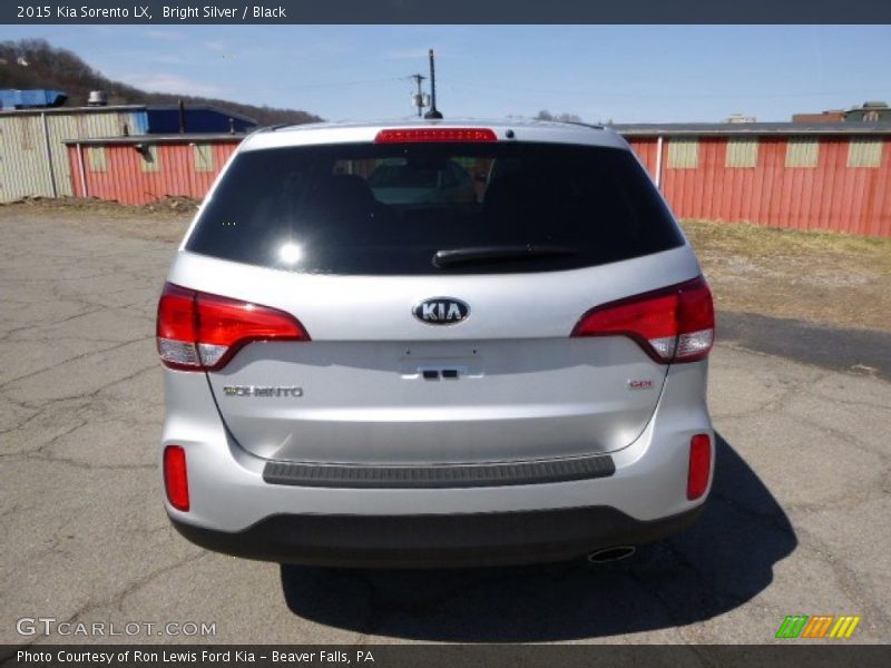 Bright Silver / Black 2015 Kia Sorento LX