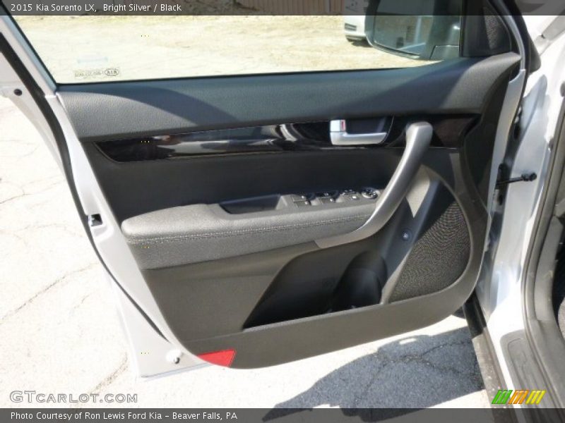 Bright Silver / Black 2015 Kia Sorento LX