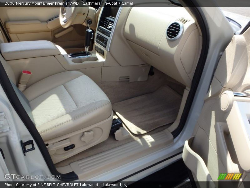 Cashmere Tri-Coat / Camel 2006 Mercury Mountaineer Premier AWD