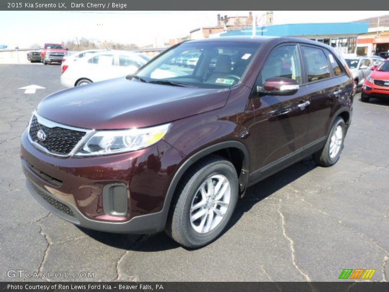 Front 3/4 View of 2015 Sorento LX