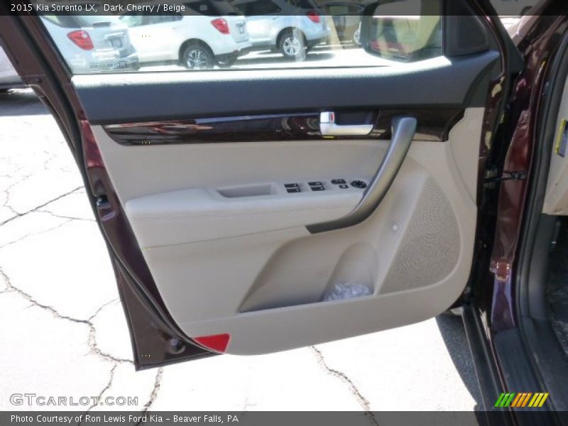 Dark Cherry / Beige 2015 Kia Sorento LX