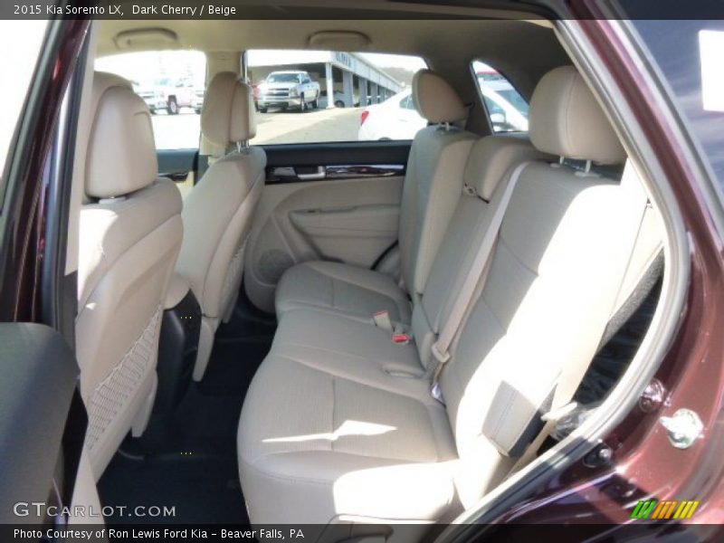 Dark Cherry / Beige 2015 Kia Sorento LX