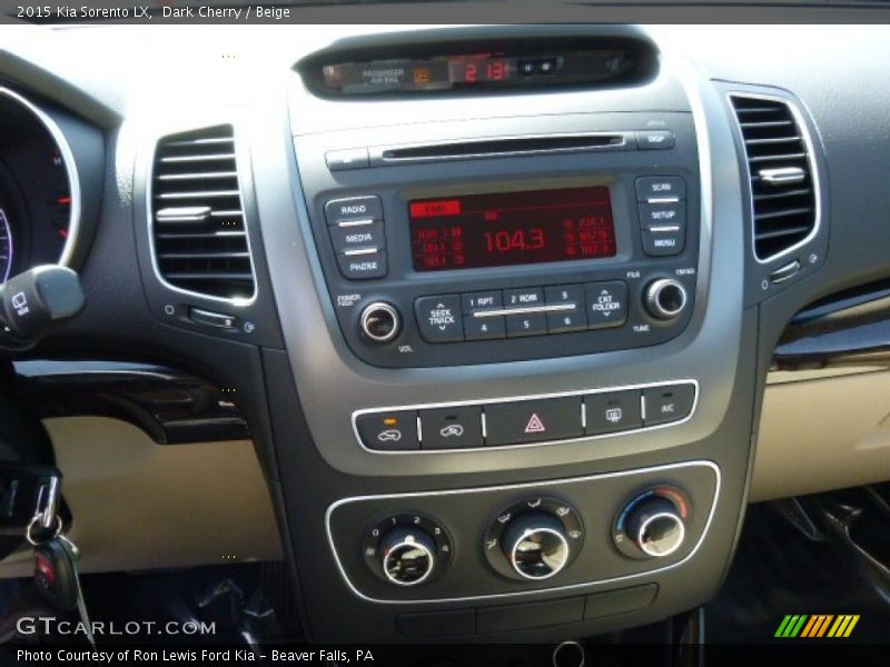 Dark Cherry / Beige 2015 Kia Sorento LX