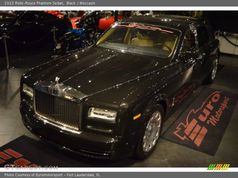 Black / Moccasin 2013 Rolls-Royce Phantom Sedan
