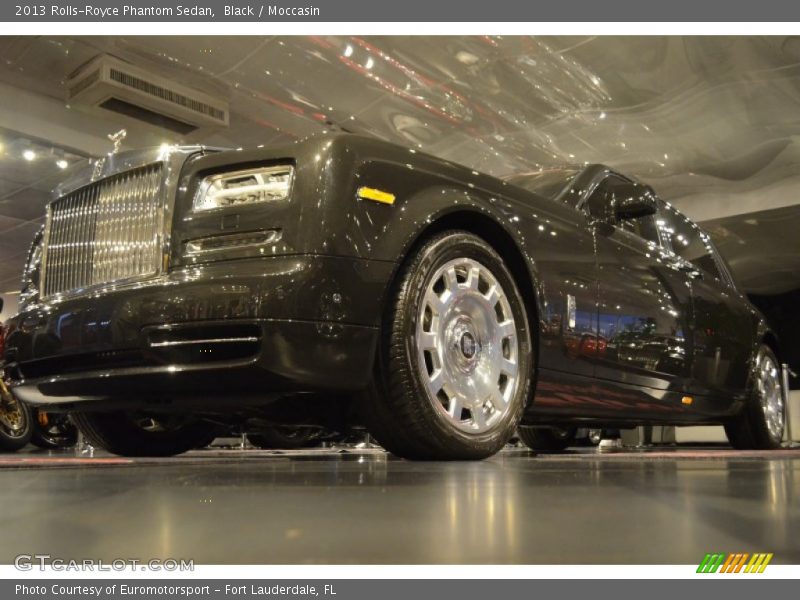 Black / Moccasin 2013 Rolls-Royce Phantom Sedan