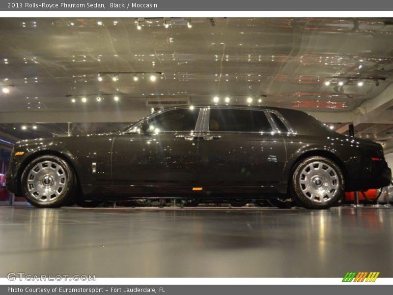 Black / Moccasin 2013 Rolls-Royce Phantom Sedan