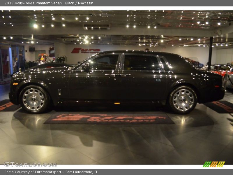 Black / Moccasin 2013 Rolls-Royce Phantom Sedan