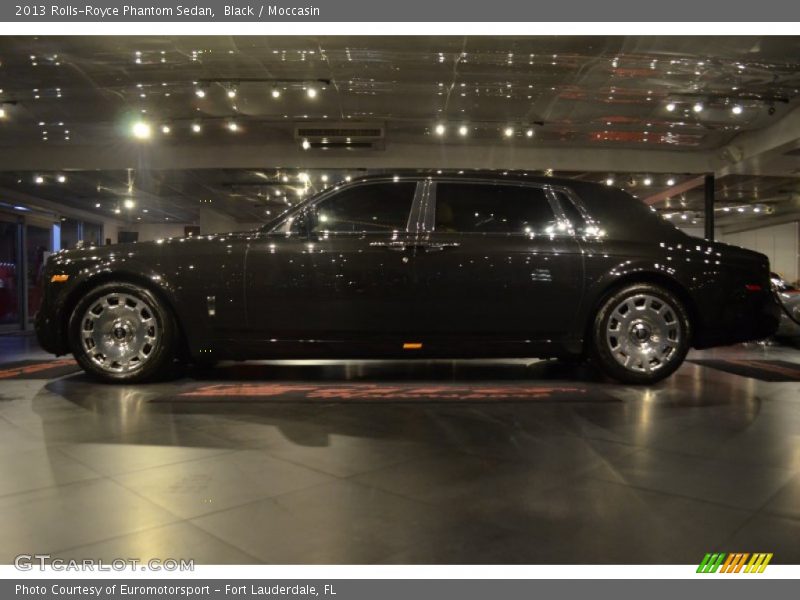 Black / Moccasin 2013 Rolls-Royce Phantom Sedan