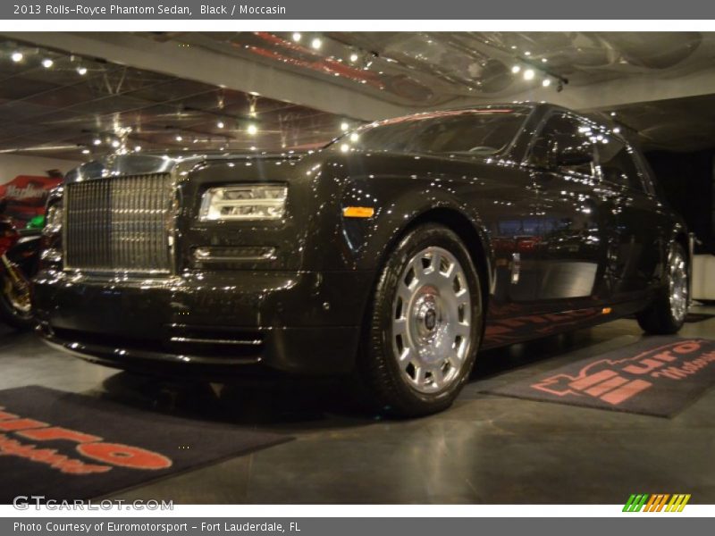 Black / Moccasin 2013 Rolls-Royce Phantom Sedan