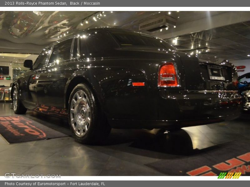 Black / Moccasin 2013 Rolls-Royce Phantom Sedan