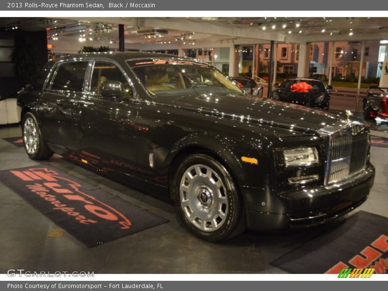 Black / Moccasin 2013 Rolls-Royce Phantom Sedan