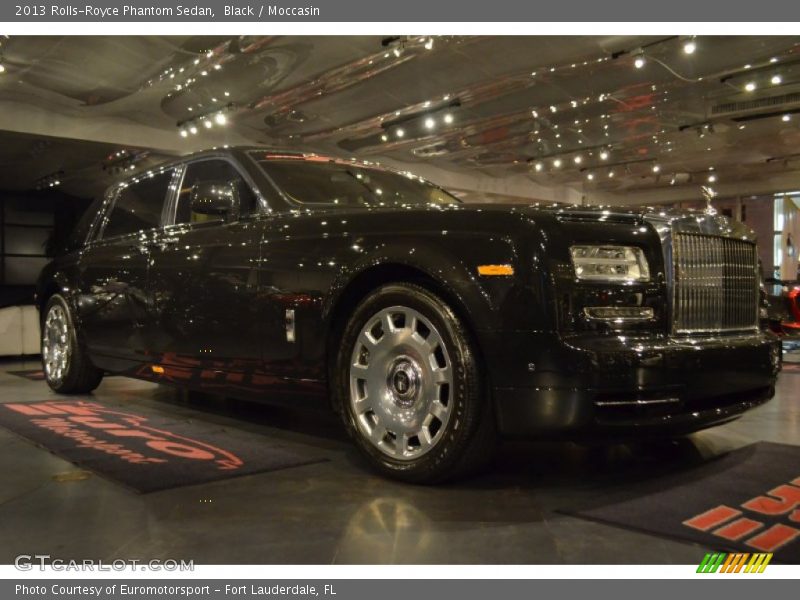 Black / Moccasin 2013 Rolls-Royce Phantom Sedan