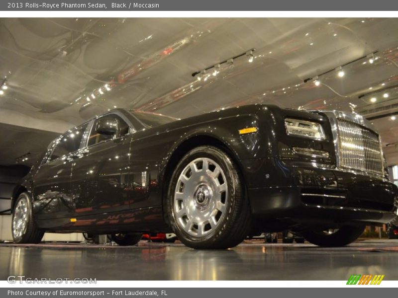Black / Moccasin 2013 Rolls-Royce Phantom Sedan