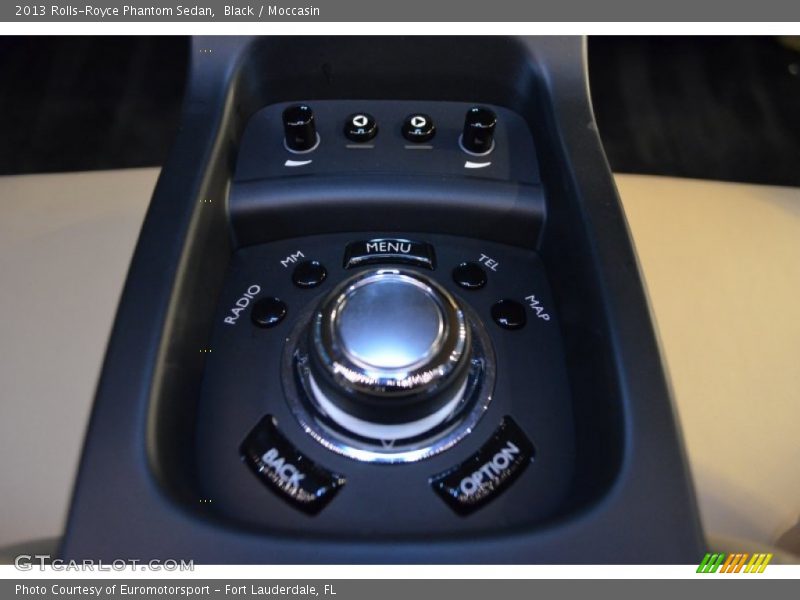 Black / Moccasin 2013 Rolls-Royce Phantom Sedan