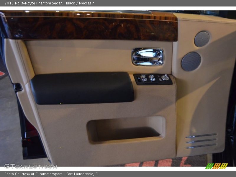 Black / Moccasin 2013 Rolls-Royce Phantom Sedan