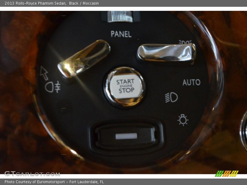 Black / Moccasin 2013 Rolls-Royce Phantom Sedan