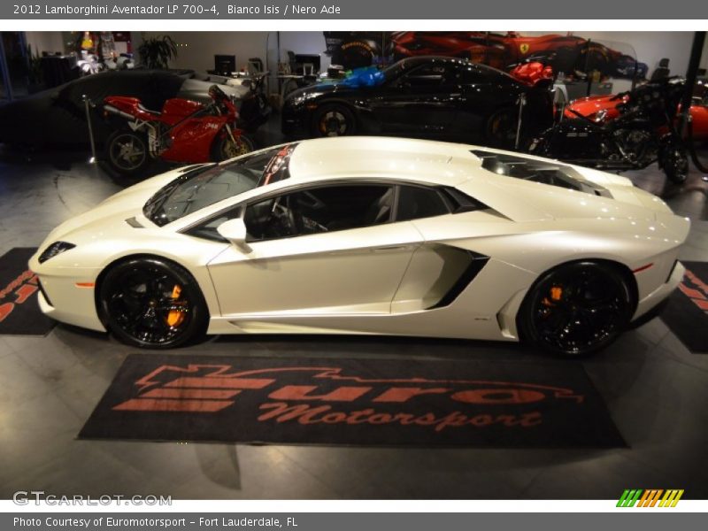 Bianco Isis / Nero Ade 2012 Lamborghini Aventador LP 700-4