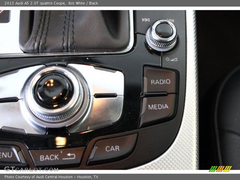 Ibis White / Black 2013 Audi A5 2.0T quattro Coupe