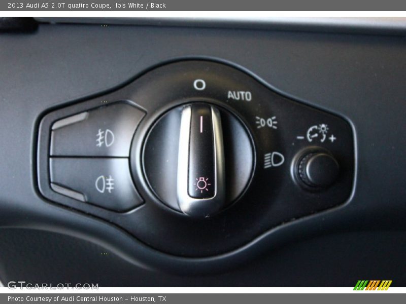 Ibis White / Black 2013 Audi A5 2.0T quattro Coupe