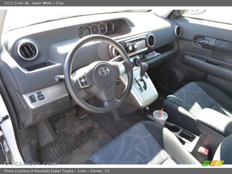 Super White / Gray 2011 Scion xB