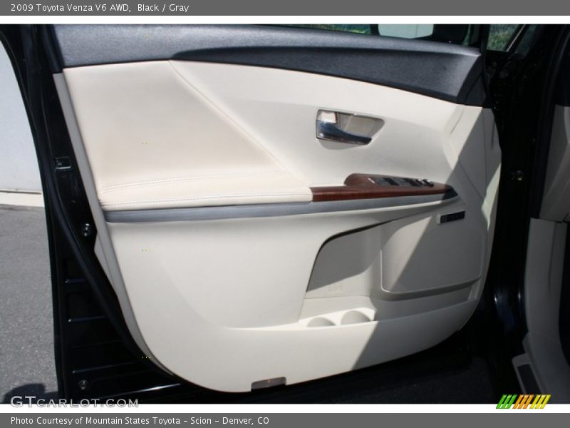 Black / Gray 2009 Toyota Venza V6 AWD