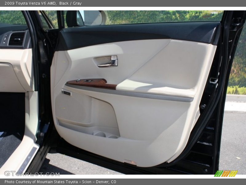 Black / Gray 2009 Toyota Venza V6 AWD