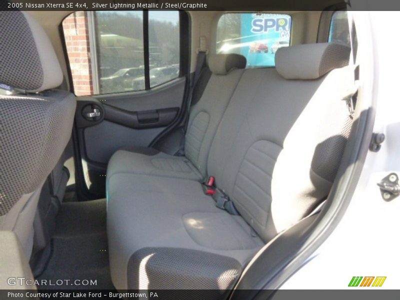 Silver Lightning Metallic / Steel/Graphite 2005 Nissan Xterra SE 4x4