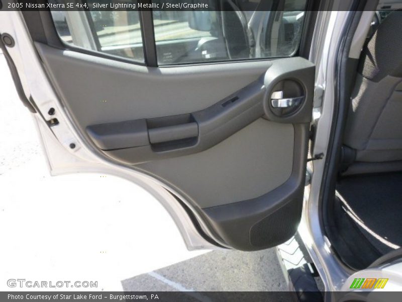 Silver Lightning Metallic / Steel/Graphite 2005 Nissan Xterra SE 4x4