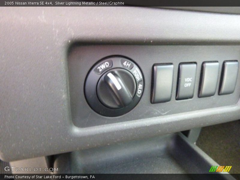 Silver Lightning Metallic / Steel/Graphite 2005 Nissan Xterra SE 4x4