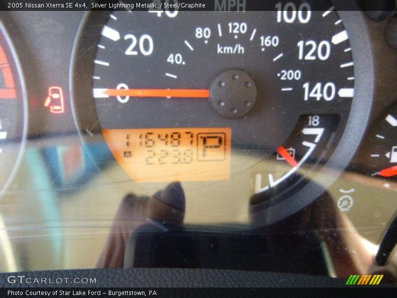Silver Lightning Metallic / Steel/Graphite 2005 Nissan Xterra SE 4x4