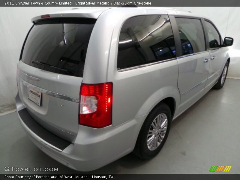 Bright Silver Metallic / Black/Light Graystone 2011 Chrysler Town & Country Limited