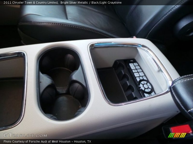 Bright Silver Metallic / Black/Light Graystone 2011 Chrysler Town & Country Limited