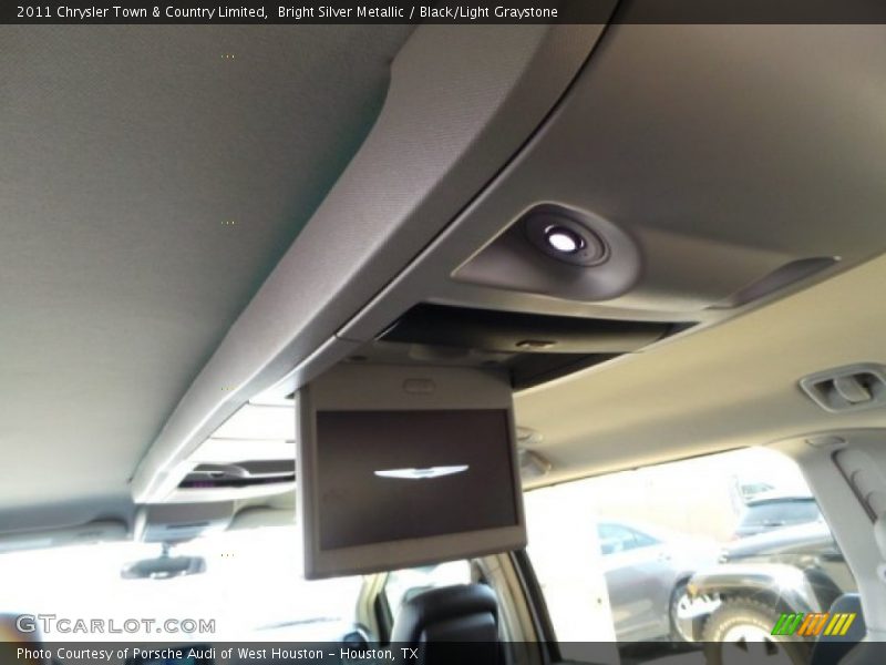 Bright Silver Metallic / Black/Light Graystone 2011 Chrysler Town & Country Limited
