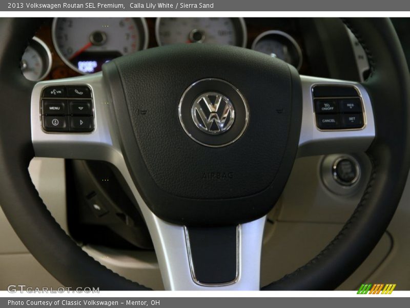  2013 Routan SEL Premium Steering Wheel