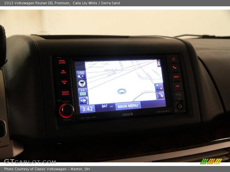Calla Lily White / Sierra Sand 2013 Volkswagen Routan SEL Premium