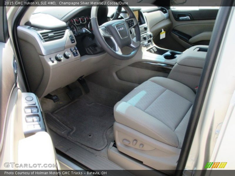 Champagne Silver Metallic / Cocoa/Dune 2015 GMC Yukon XL SLE 4WD