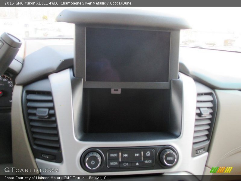 Champagne Silver Metallic / Cocoa/Dune 2015 GMC Yukon XL SLE 4WD