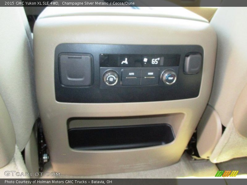 Champagne Silver Metallic / Cocoa/Dune 2015 GMC Yukon XL SLE 4WD