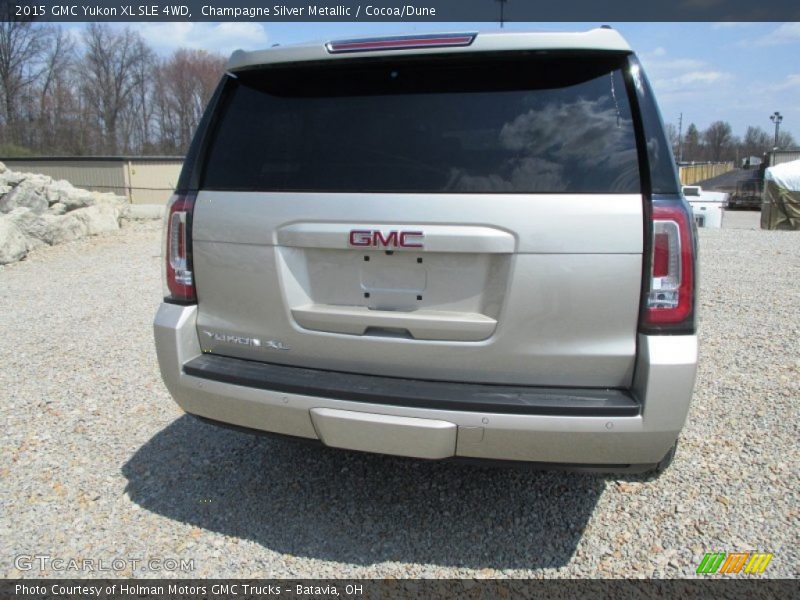 Champagne Silver Metallic / Cocoa/Dune 2015 GMC Yukon XL SLE 4WD