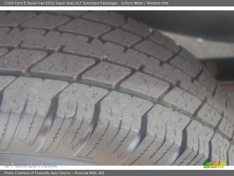 Oxford White / Medium Flint 2009 Ford E Series Van E350 Super Duty XLT Extended Passenger