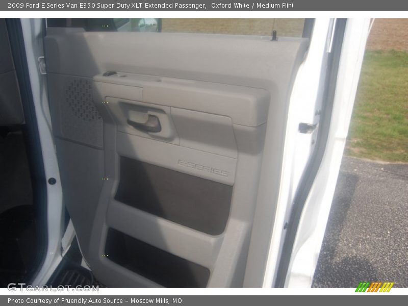 Oxford White / Medium Flint 2009 Ford E Series Van E350 Super Duty XLT Extended Passenger