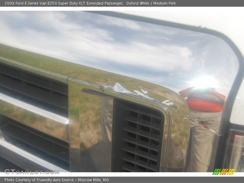 Oxford White / Medium Flint 2009 Ford E Series Van E350 Super Duty XLT Extended Passenger