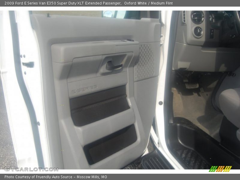 Oxford White / Medium Flint 2009 Ford E Series Van E350 Super Duty XLT Extended Passenger