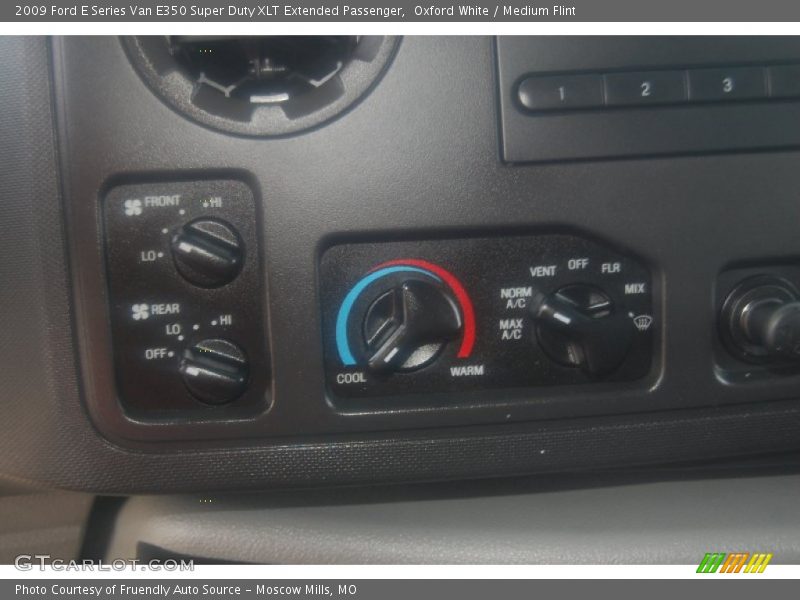 Oxford White / Medium Flint 2009 Ford E Series Van E350 Super Duty XLT Extended Passenger